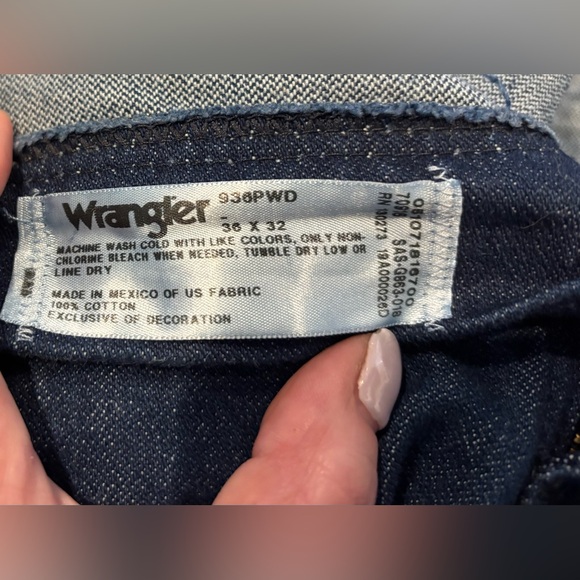 Wrangler Men's Blue Jeans. Size 36* 32 - Picture 2 of 6